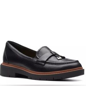 NWT Clarks Westlyn Bella Loafer, Size 6.5, Black